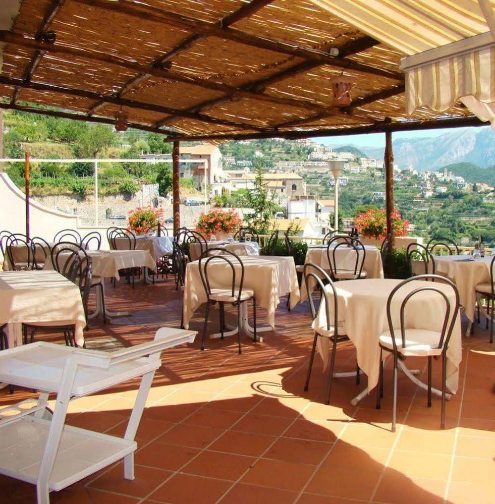 Zi'ntonio Hotel