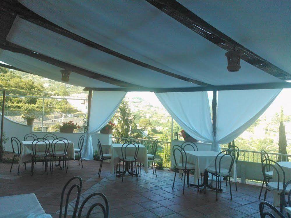 Zi'ntonio Hotel