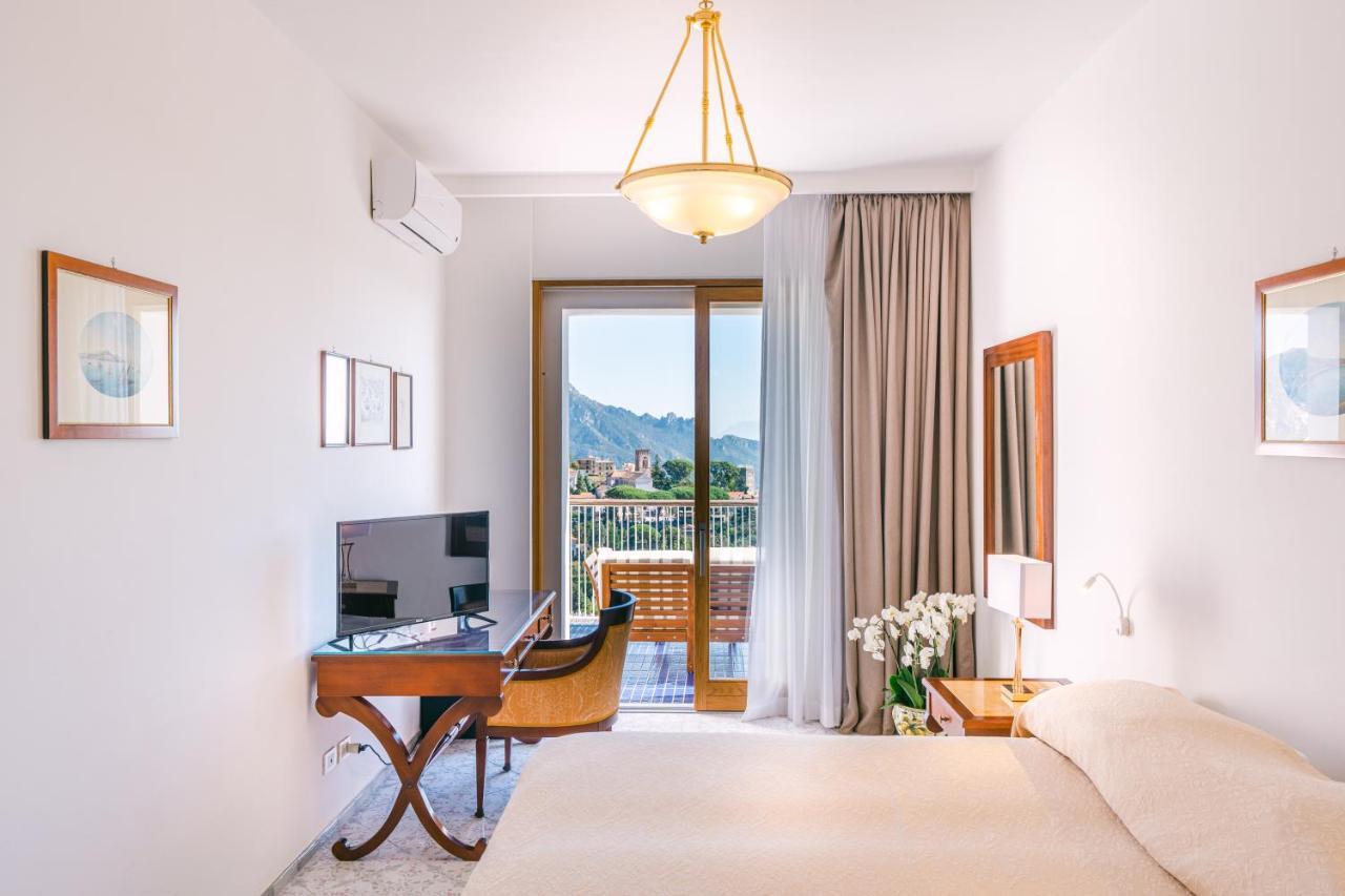 Zi'ntonio Hotel 3*