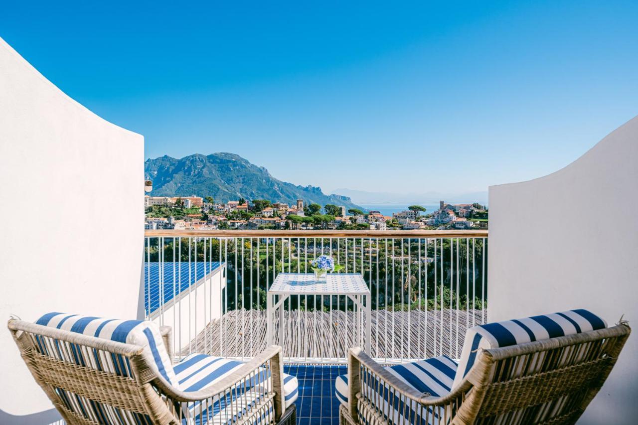Zi'ntonio Hotel